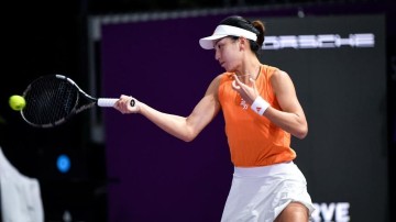 开云-4连败+单局0-6！王欣瑜出局遭遇瓶颈期：24岁中国莎娃如何破冰？